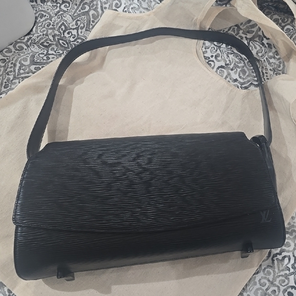 Authentic LV Black Designer Shoulder Bag Black Epi